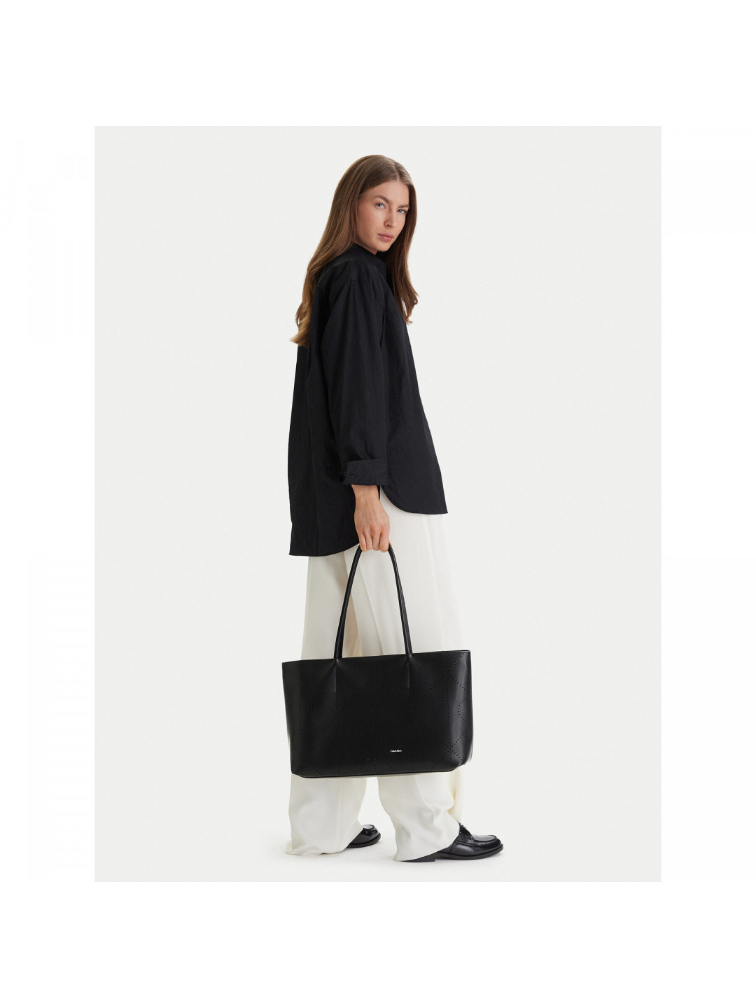 Kabelka Calvin Klein Emblem Aop Perfor Lthr Tote LV04F3359G Černá